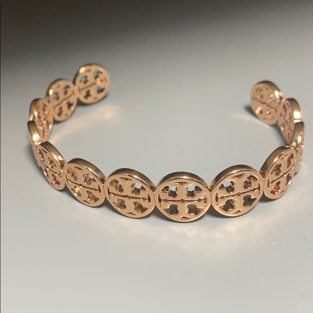 Rose Gold Tory Burch Logo bracelet!!